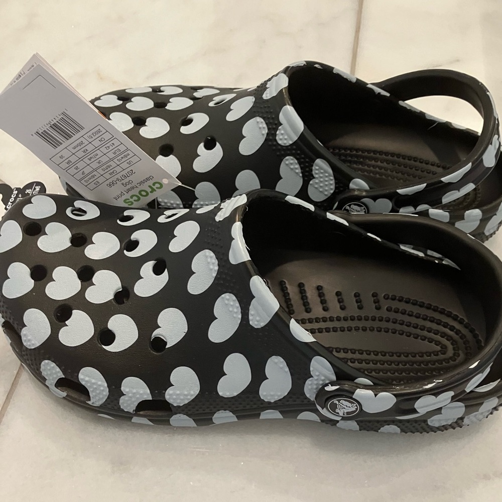 NWT Crocs (women size 10) with hearts